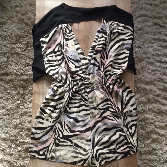 SOLD!!! Urban Outfitters Romper - Picture 6 of 6